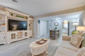 Walk to Ocean - Townhome with Patio in Myrtle Beach!